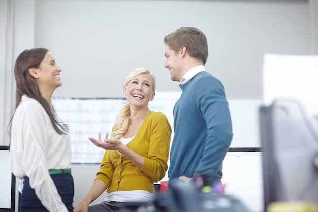 Jak skutecznie kierować zespołem i efektywnie komunikować się z pracownikami?