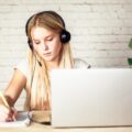 Jak sprawnie napisać sprawozdanie z nauczania zdalnego?
