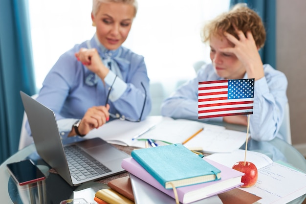 Kto może uczyć języka polskiego dla obcokrajowców?