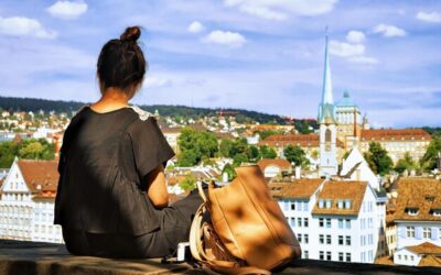 Jakie miasta warto zwiedzić w Europie podczas letnich podróży?