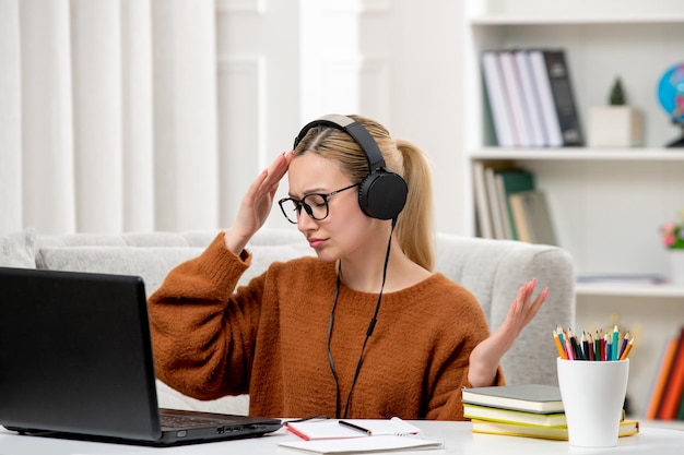 Które szkoły nadal prowadzą zdalne nauczanie?