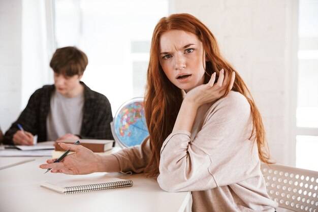 Dlaczego polski system edukacji jest zły według uczniów i nauczycieli?