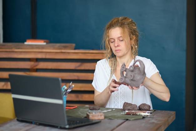 Ile kosztuje kurs językowy i od czego zależy jego cena?