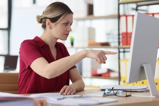 Praca przy komputerze jaki to czynnik ryzyka dla zdrowia?