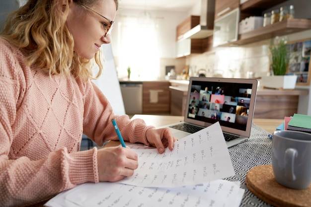 Ile mogą trwać lekcje zdalne w polskich szkołach?